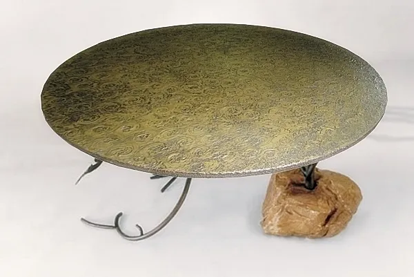 Polvos metalicos para sistemas decorativos con resina: profundidad metalica, control del acabado y diseno de superficie